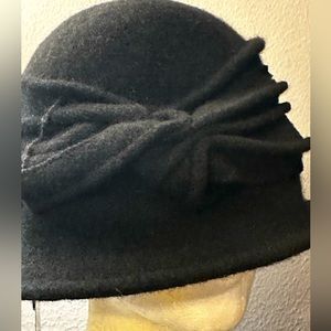 Adora 100% Wool Womens Hat NEW With Tags Black With Bow One Size